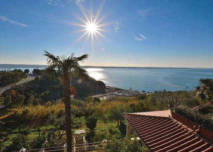 דירה Awesome In With Wifi פיראן